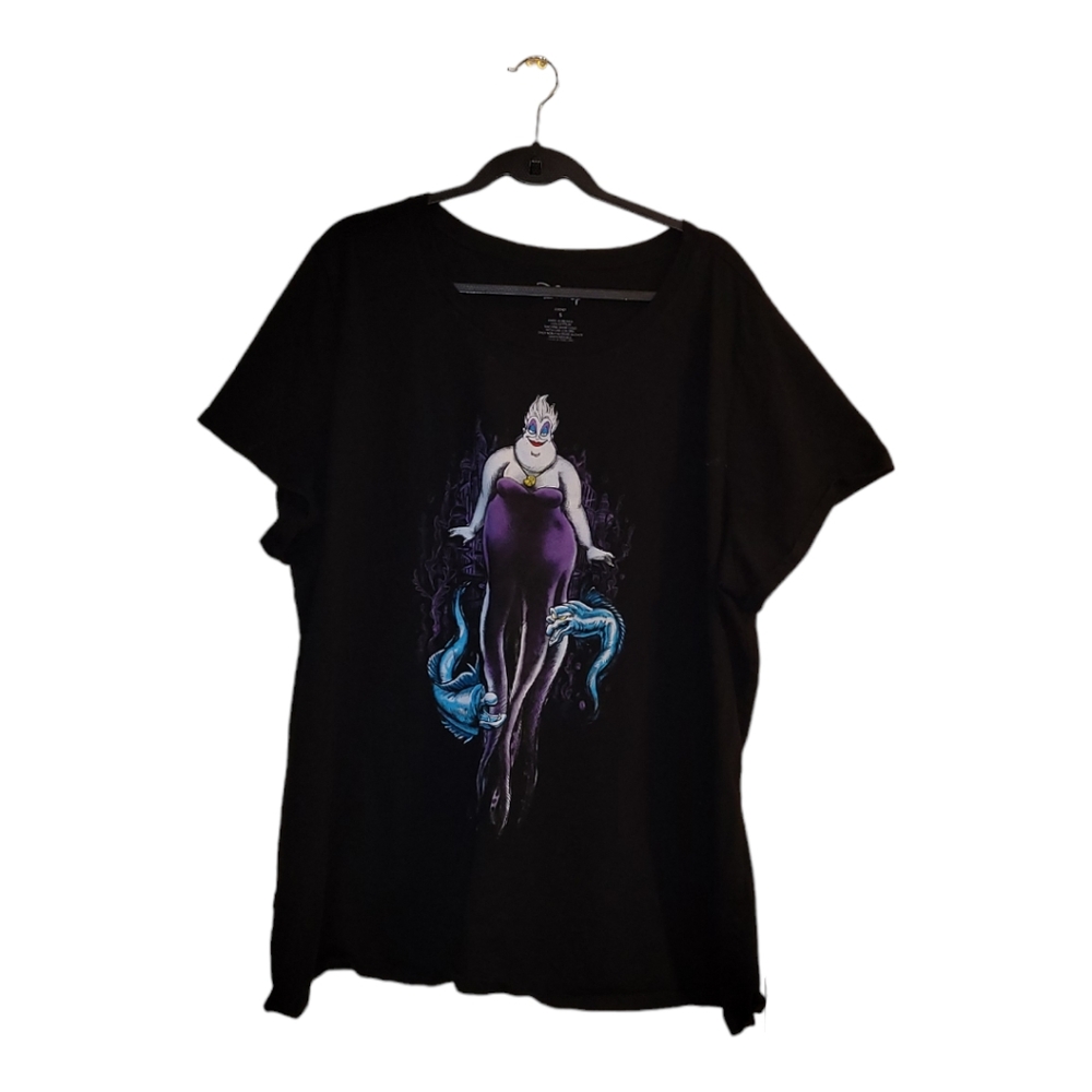 Torrid Black Ursla Tee - Size 5 - Pre-owned